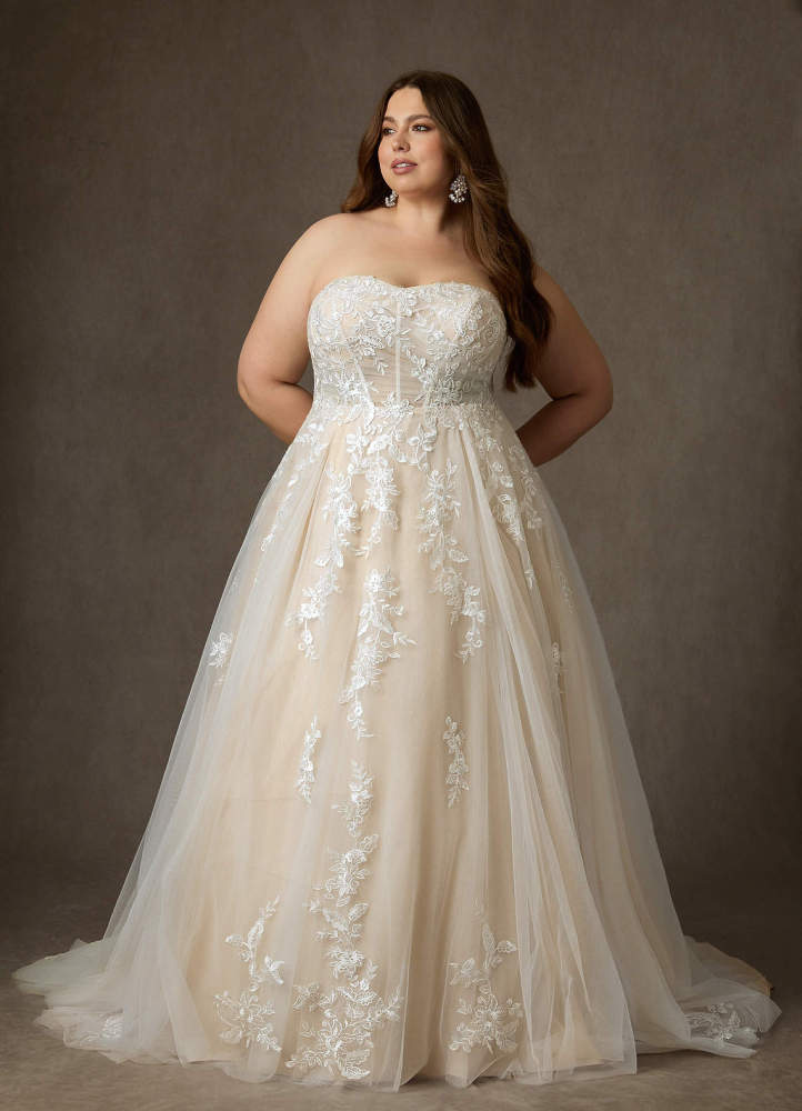 elyessen  Diamond White Ball-Gown Strapless Lace Dress