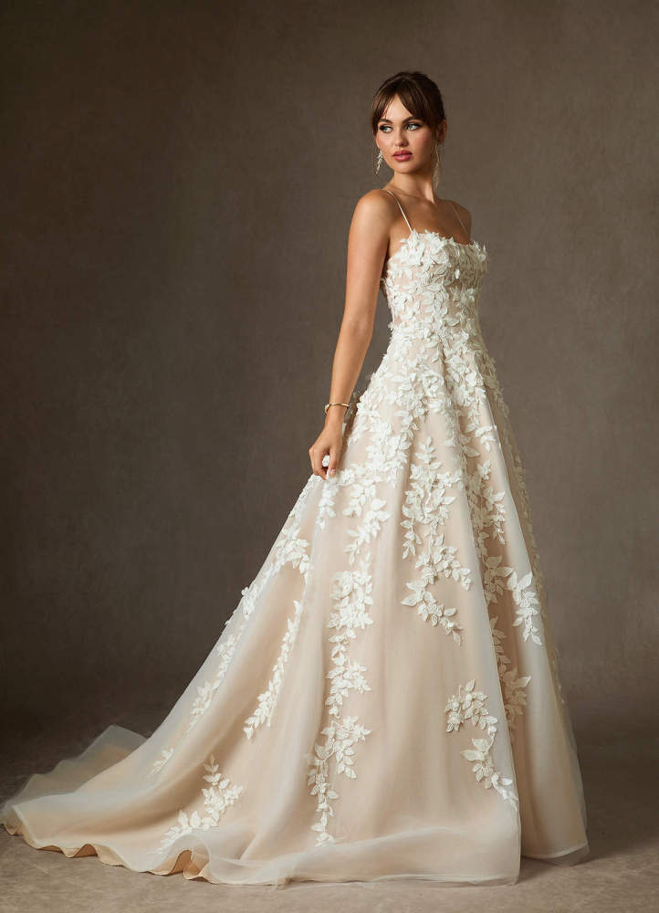 elyessen Alyson Diamond White Ball-Gown Lace Dress