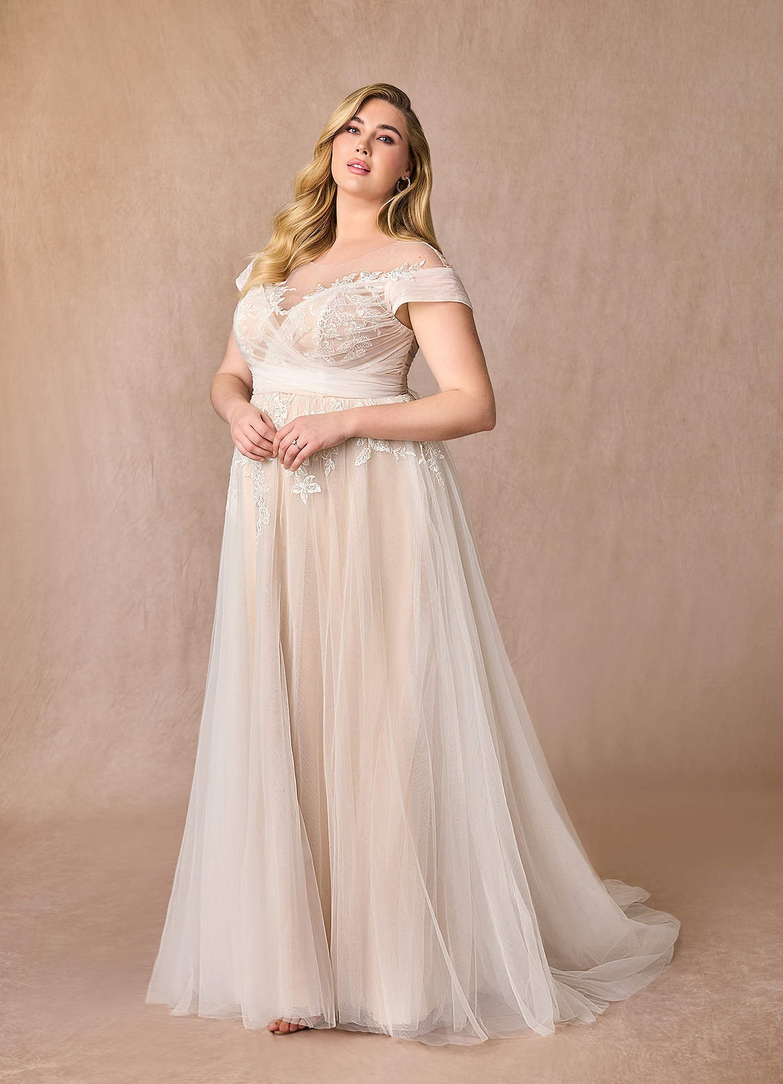elyessen  Diamond White A-Line Illusion Off-The-Shouler Lace Tulle Dress