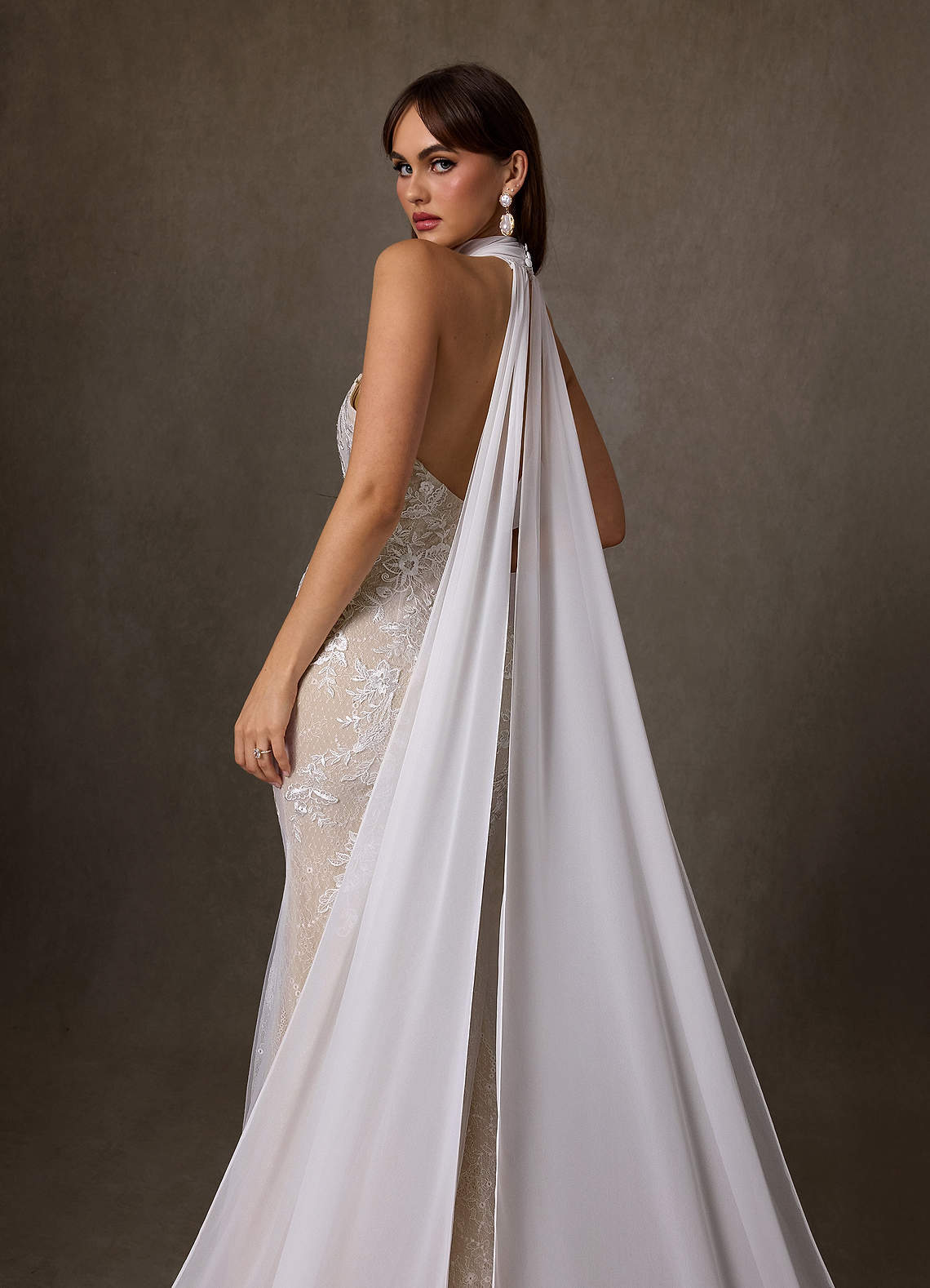 elyessen Kaiyana Diamond White Sheath High Neck Lace Dress