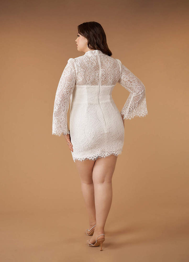 elyessen Ivie Diamond White Sheath High Neck Lace Dress