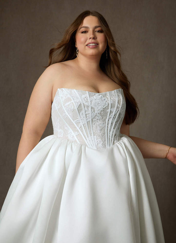 elyessen  Diamond White Ball-Gown Strapless Lace Dress
