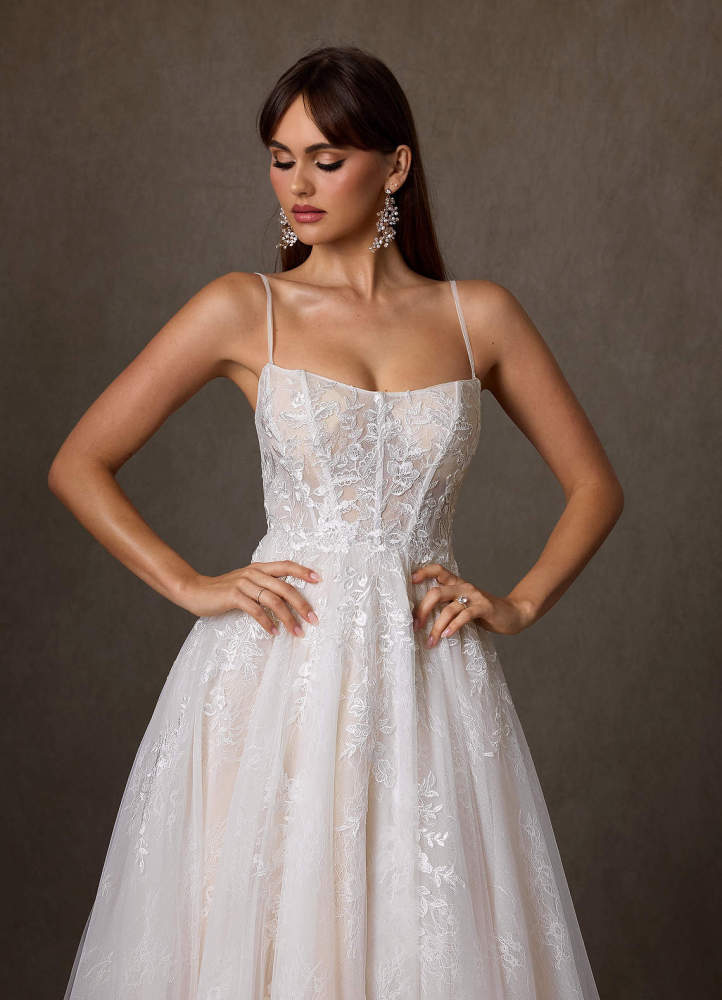 elyessen Two-Piece Diamond White Ball-Gown Strapless Lace Dress