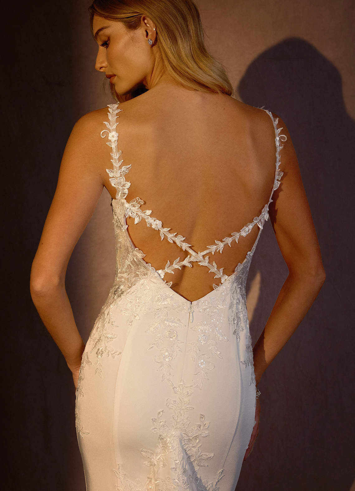 elyessen Diamond White Mermaid Lace Crepe Back Satin Dress