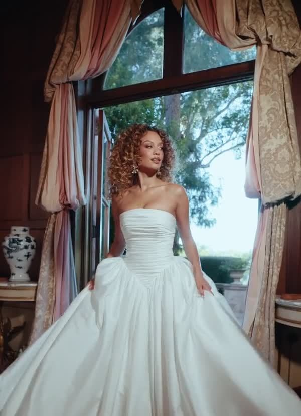 elyessen Shae Stretch Diamond White Ball-Gown Strapless Stretch Satin Dress