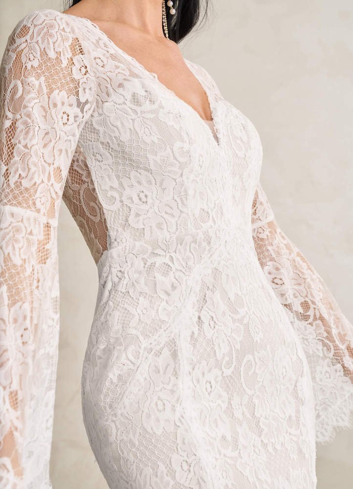 elyessen Hayes Diamond White Champagne Mermaid V-Neck Lace Dress