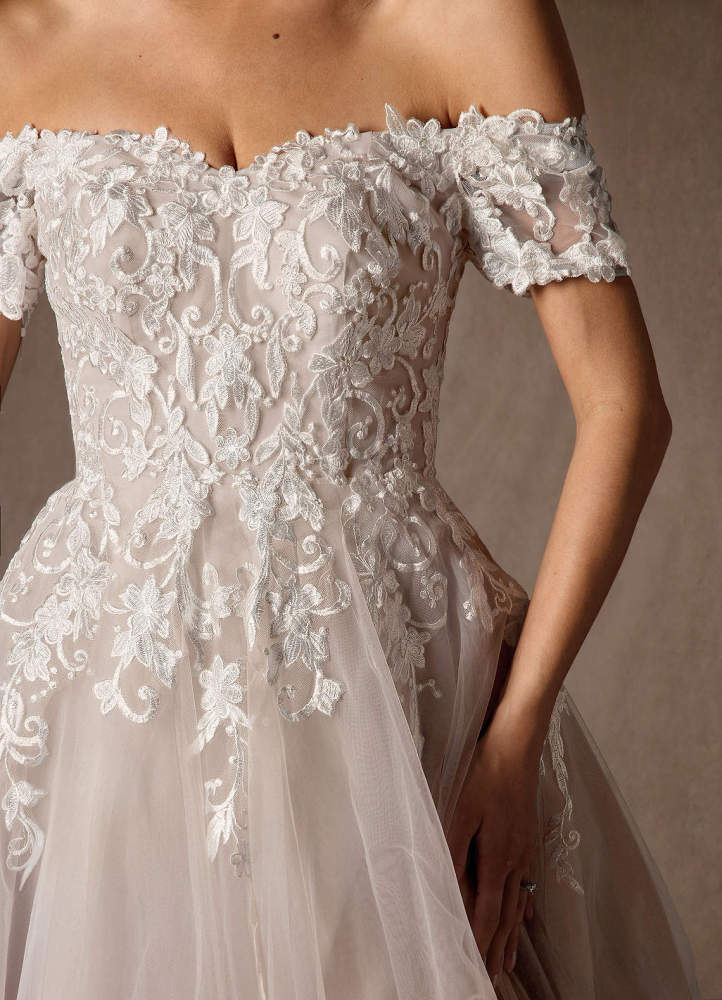 elyessen  Diamond White Ball-Gown Off the Shoulder Tulle Dress