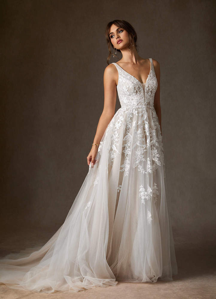 elyessen Sorella Free pannier Diamond White A-Line V-Neck Sequins Tulle Dress