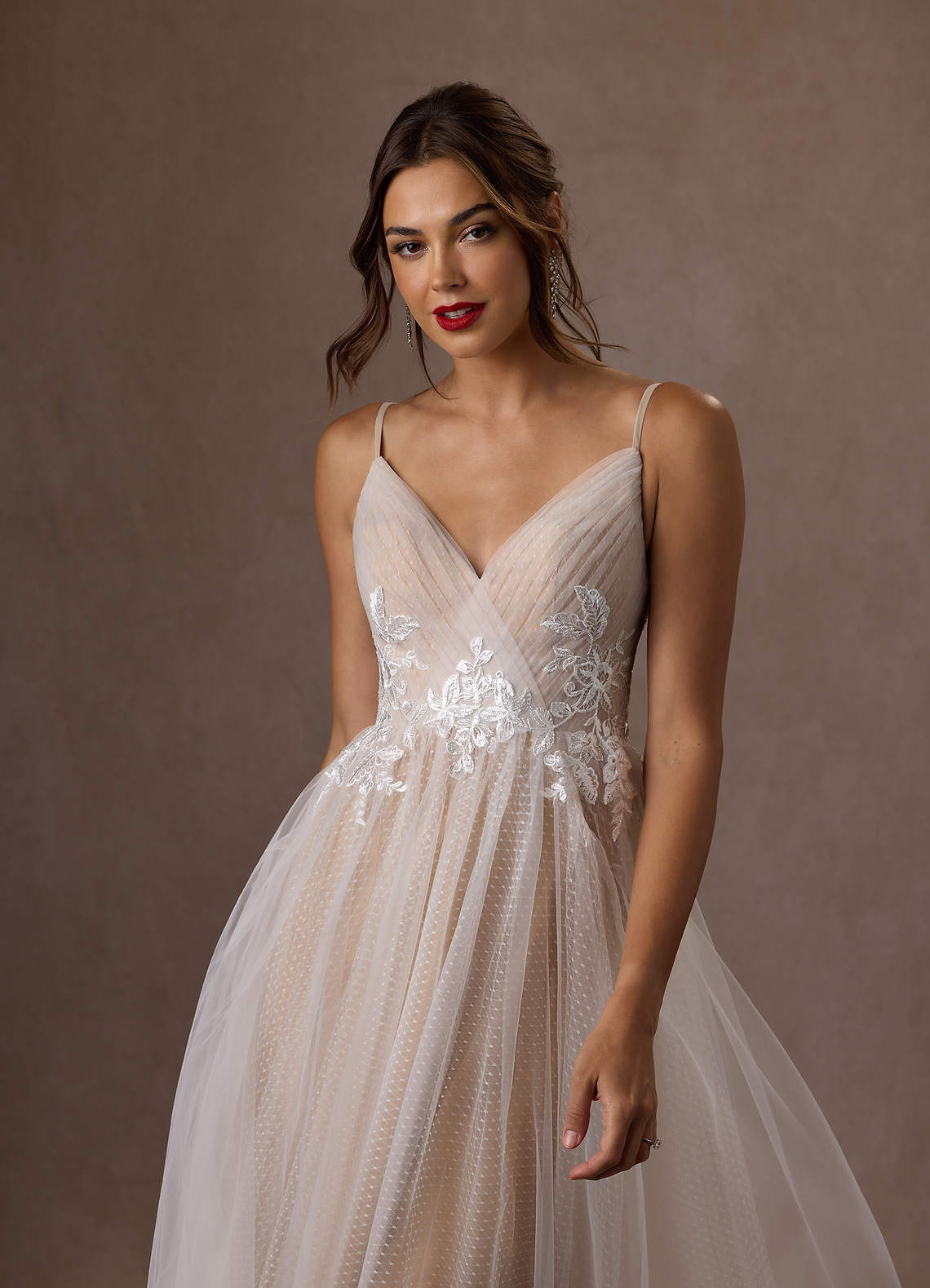 elyessen Diamond White A-Line V-Neck Sequins Tulle Dress