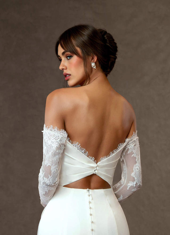 elyessen Onyx Diamond White Mermaid Sequins Crepe Back Satin Dress