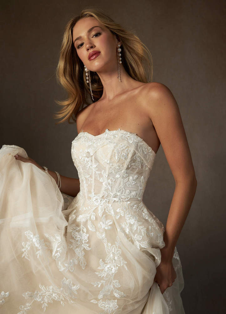 elyessen  Diamond White Ball-Gown Strapless Lace Dress