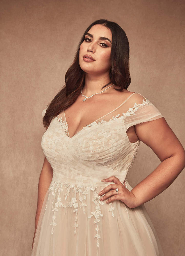 elyessen  Diamond White A-Line V-Neck Tulle Dress