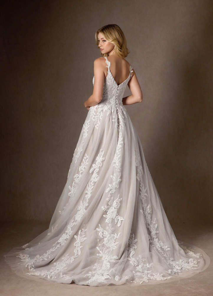 elyessen  Diamond White A-Line V-Neck Sequins Tulle Dress