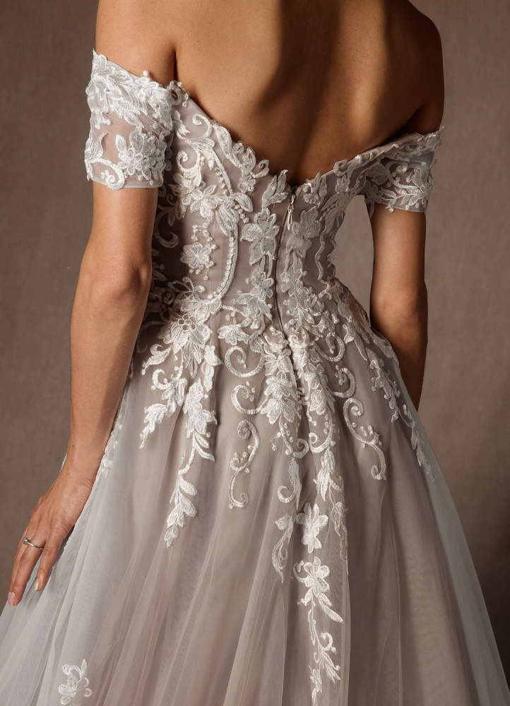 elyessen  Diamond White Ball-Gown Off the Shoulder Tulle Dress