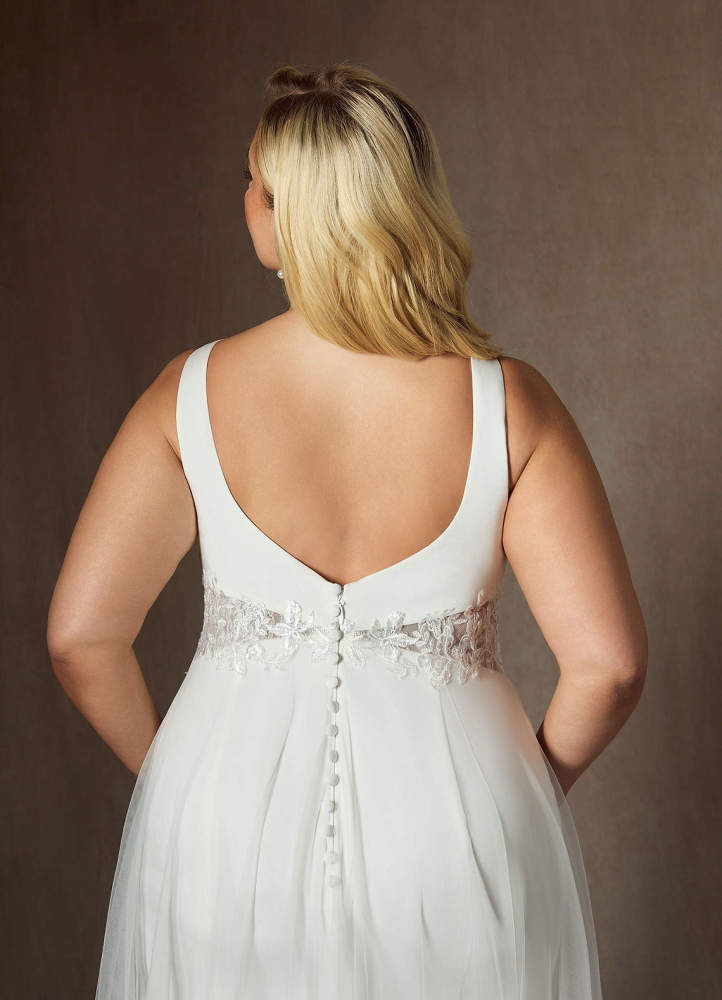 elyessen Ebony Diamond White A-Line Sequins Crepe Back Satin Dress