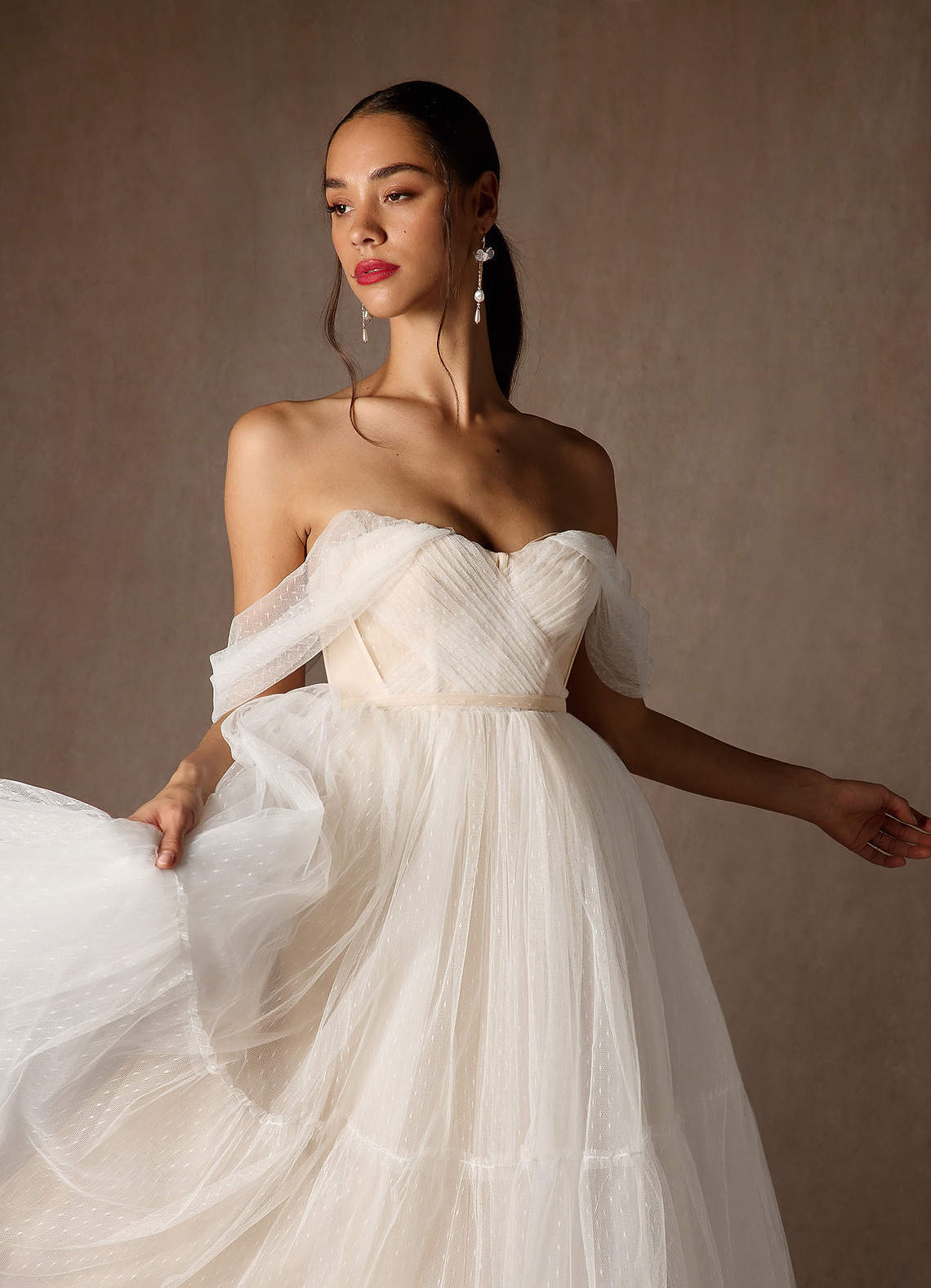 elyessen Vienna Diamond White Champagne A-Line Off-The-Shouler Tulle Dress