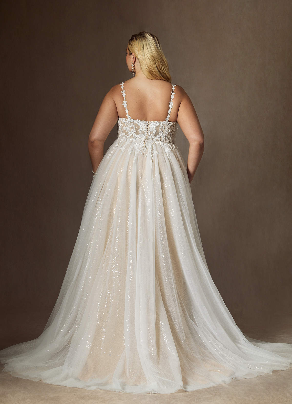 elyessen  Diamond White Champagne A-Line V-Neck Sequins Tulle Dress