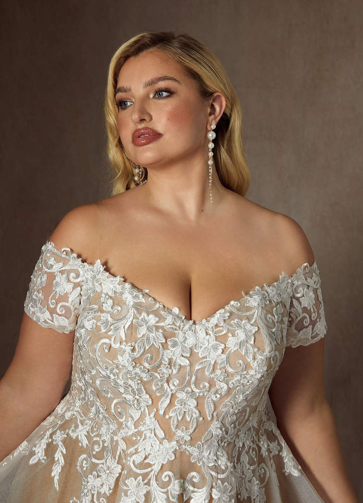 elyessen  Diamond White Ball-Gown Off the Shoulder Tulle Dress