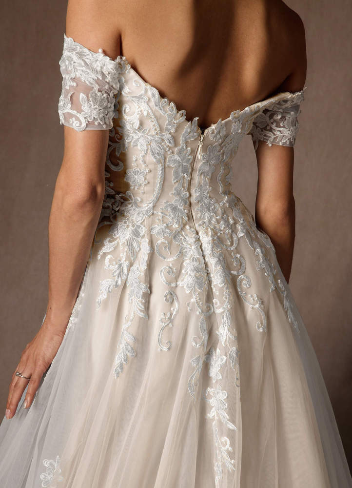 elyessen  Diamond White Ball-Gown Off the Shoulder Tulle Dress