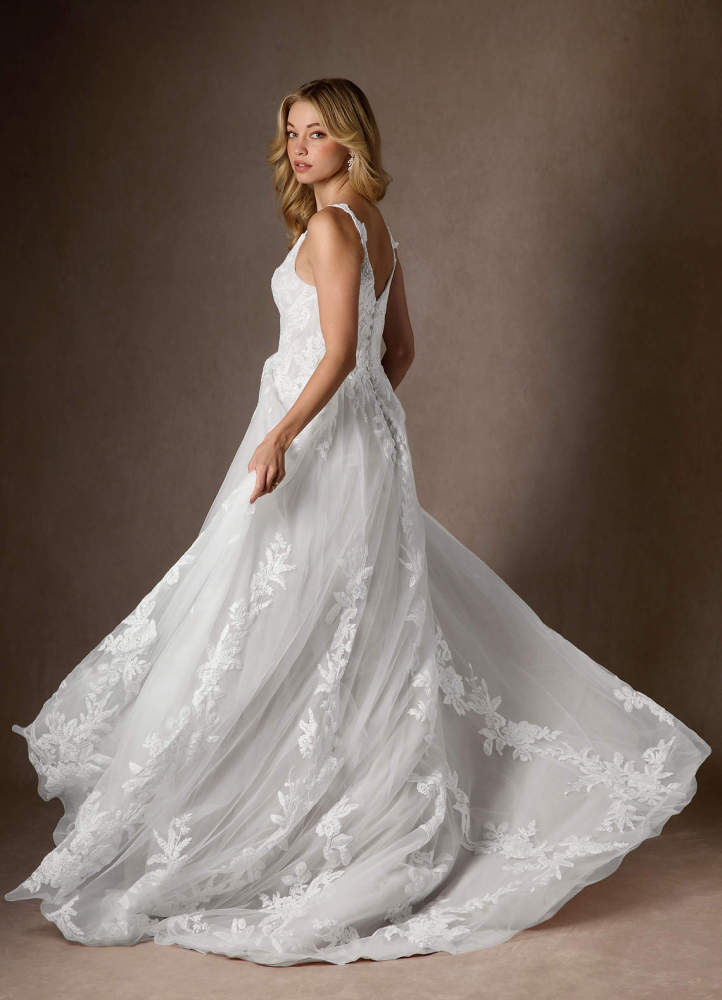 elyessen Delaina Diamond White A-Line V-Neck Sequins Tulle Dress