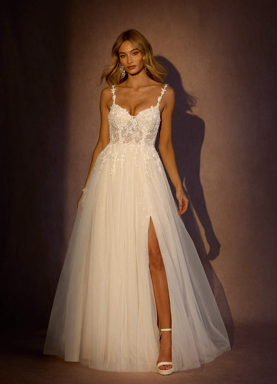 elyessen  Diamond White Champagne A-Line V-Neck Sequins Tulle Dress