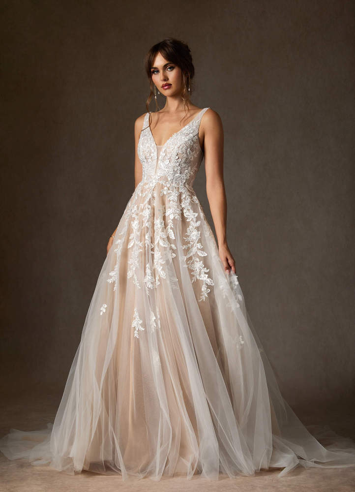 elyessen  Free pannier Diamond White A-Line V-Neck Sequins Tulle Dress
