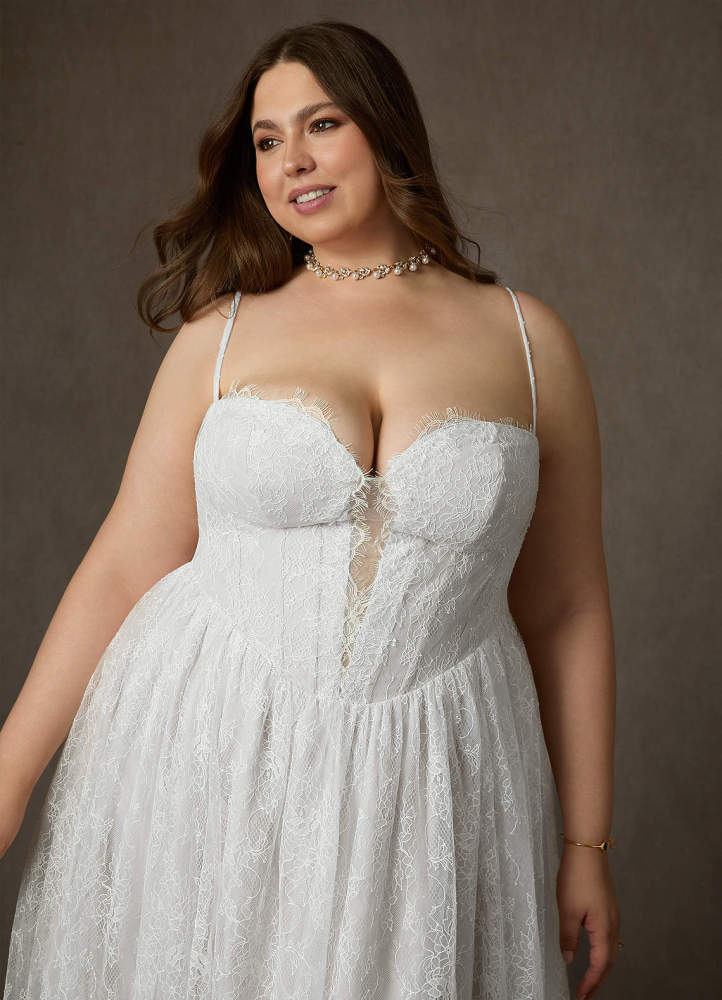 elyessen Lorena Diamond White A-Line Strapless Lace Dress