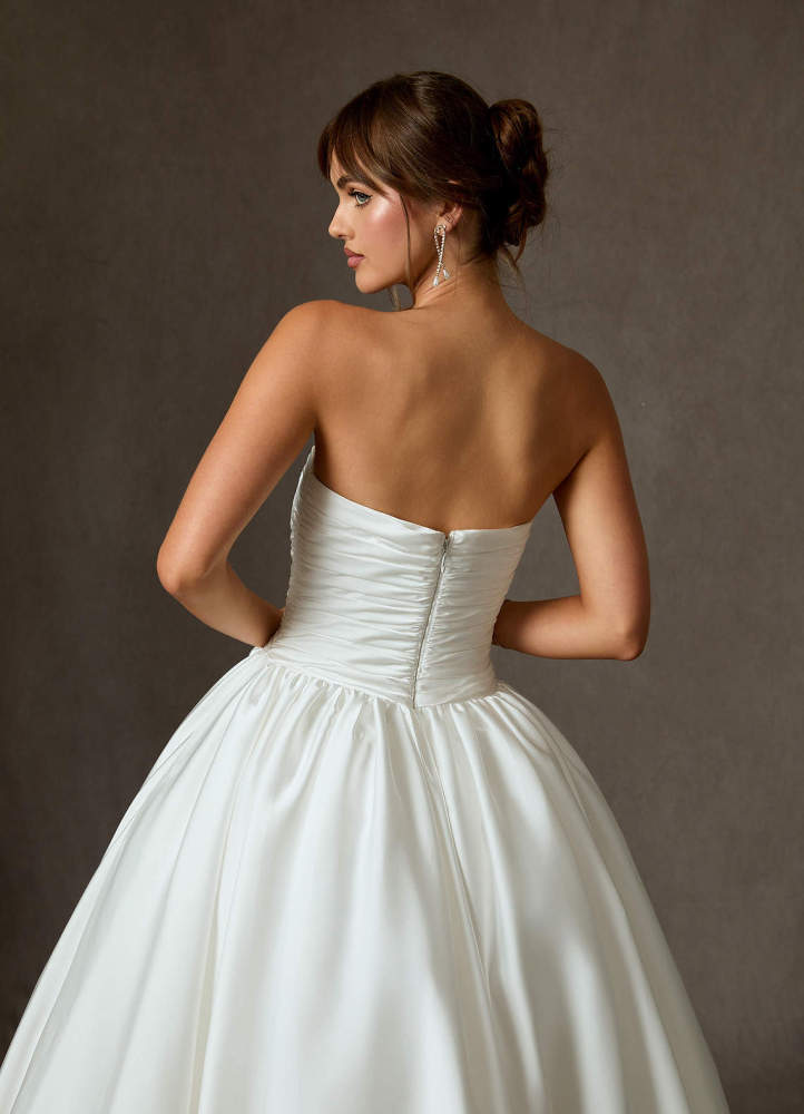 elyessen Shae Stretch Diamond White Ball-Gown Strapless Stretch Satin Dress