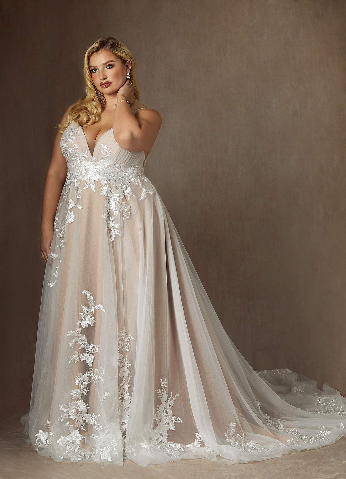 elyessen  Diamond White A-Line V-Neck Sequins Tulle Dress