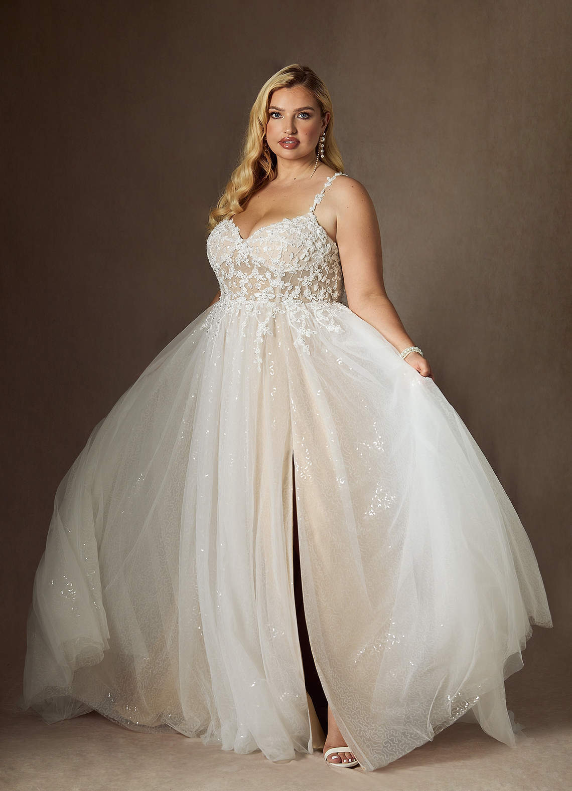 elyessen  Diamond White Champagne A-Line V-Neck Sequins Tulle Dress
