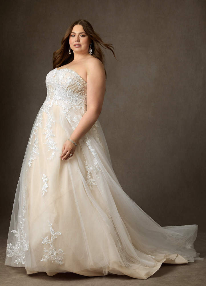 elyessen  Diamond White Ball-Gown Strapless Lace Dress