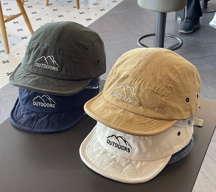 High-quality Japanese-style short-brim baseball cap for women, street-style soft brim 5-panel sun hat, unisex for students & outdoor use