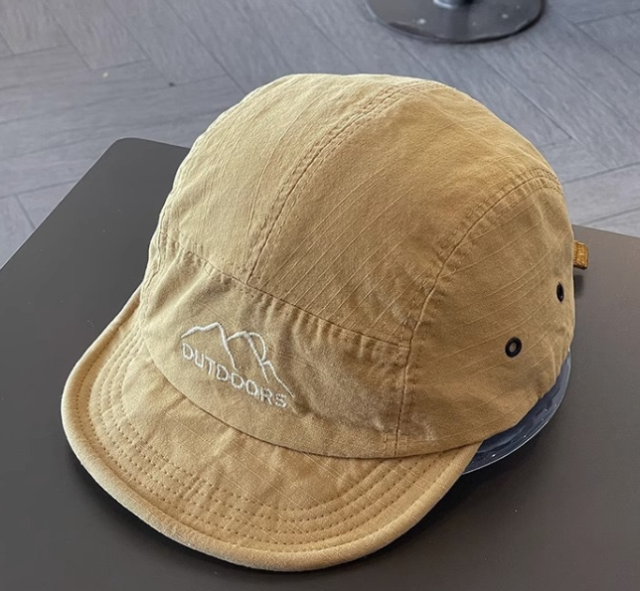 High-quality Japanese-style short-brim baseball cap for women, street-style soft brim 5-panel sun hat, unisex for students & outdoor use