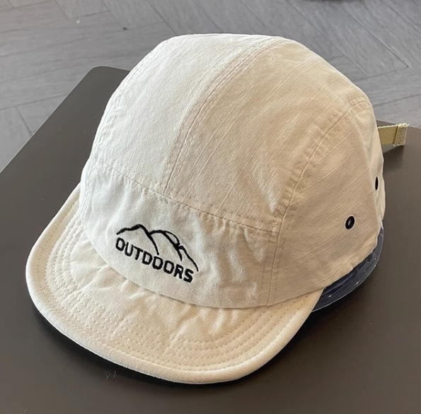 High-quality Japanese-style short-brim baseball cap for women, street-style soft brim 5-panel sun hat, unisex for students & outdoor use