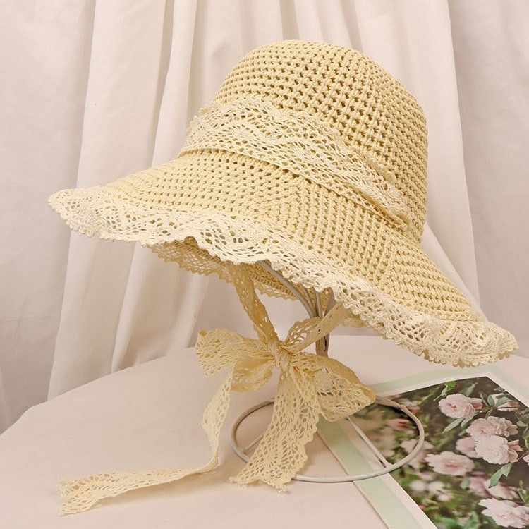 Lace Trim Hollow Straw Hat with Bow Tie Strap – Summer Beach Sun Protection Hat for Women