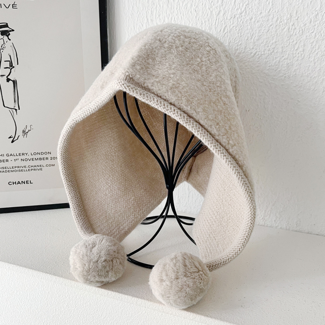 100% Wool Windproof Thick Knitted Hat with Pom Pom – Face Slimming Ear Protection Beanie