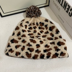 Women's Leopard Print Knitted Beanie Winter Warm Ear Protection Windproof Thermal Hat for Ladies