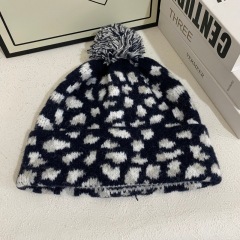 Women's Leopard Print Knitted Beanie Winter Warm Ear Protection Windproof Thermal Hat for Ladies