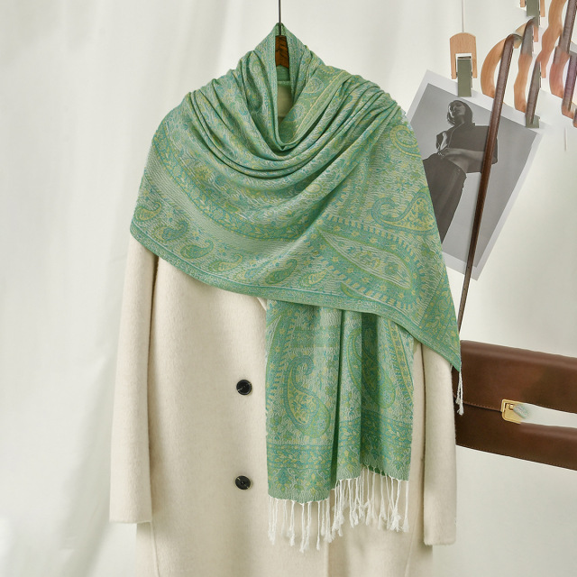 Vintage Paisley Print Shawl with Fringe – Elegant Autumn Winter Scarf