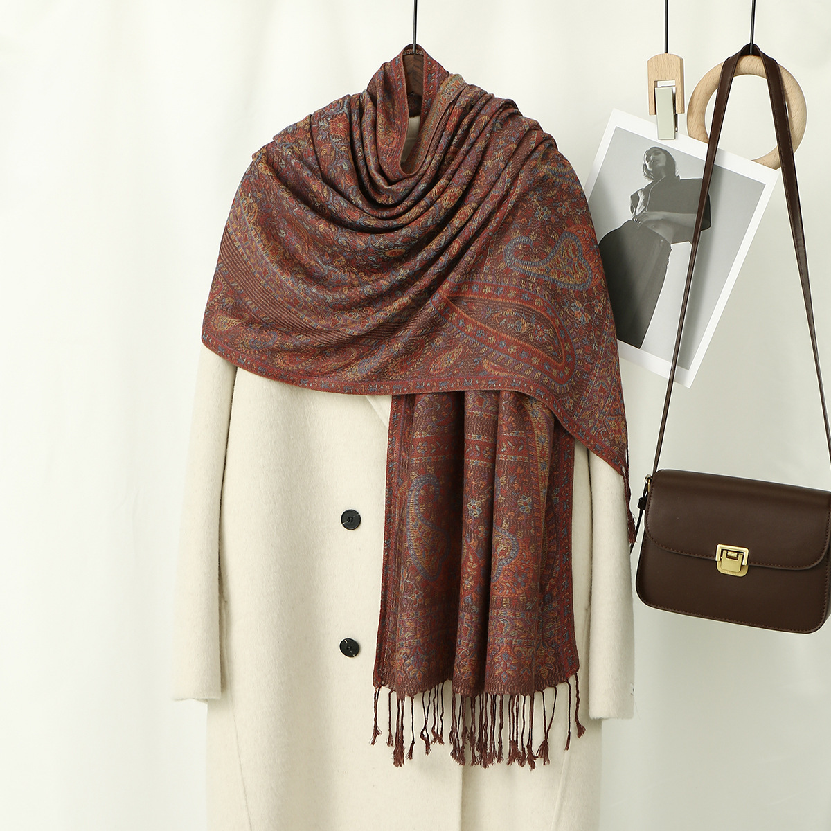 Vintage Paisley Print Shawl with Fringe – Elegant Autumn Winter Scarf