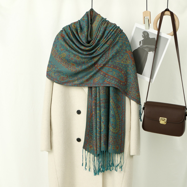 Vintage Paisley Print Shawl with Fringe – Elegant Autumn Winter Scarf