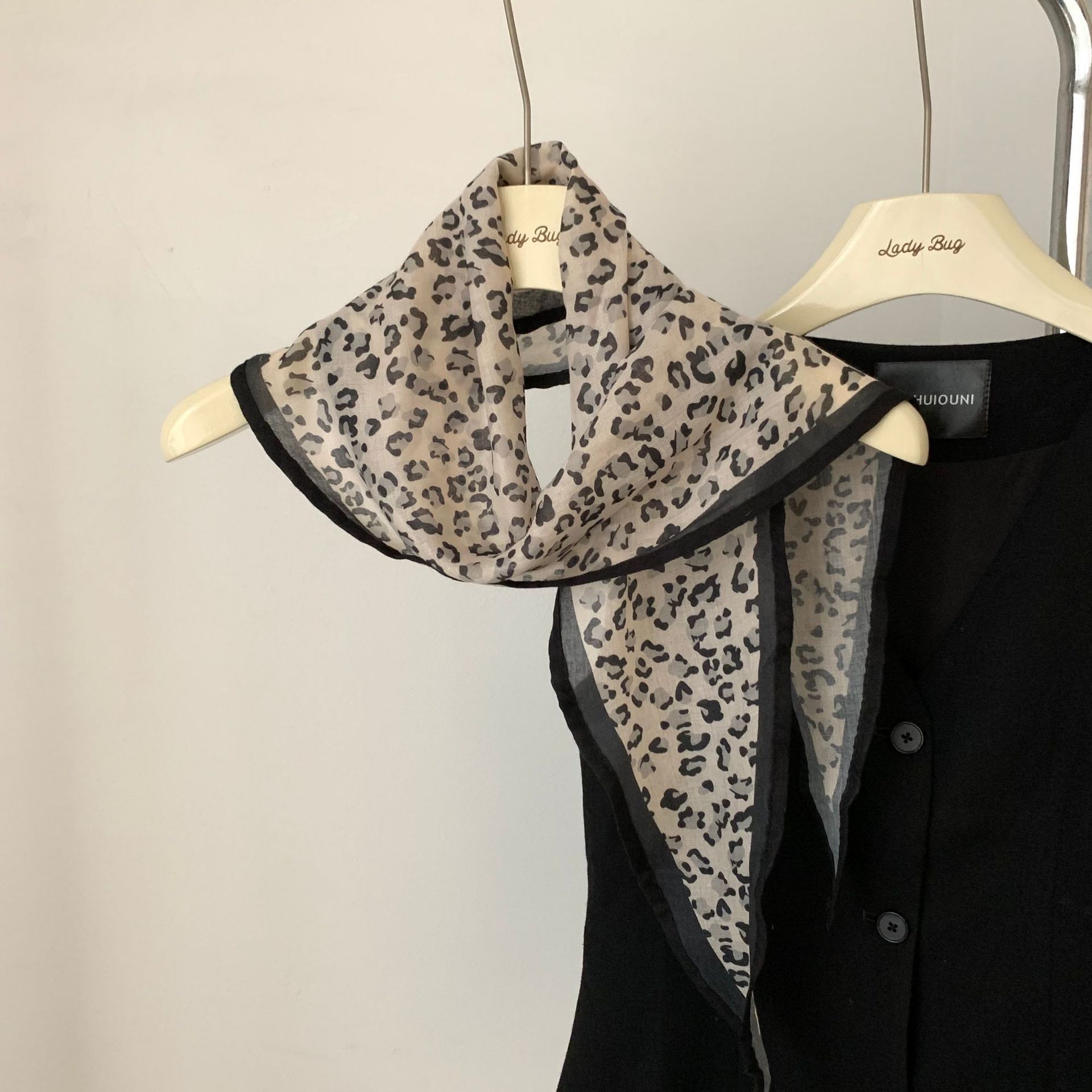 Soft Breathable Cotton Linen Leopard Print Triangle Bandana Scarf