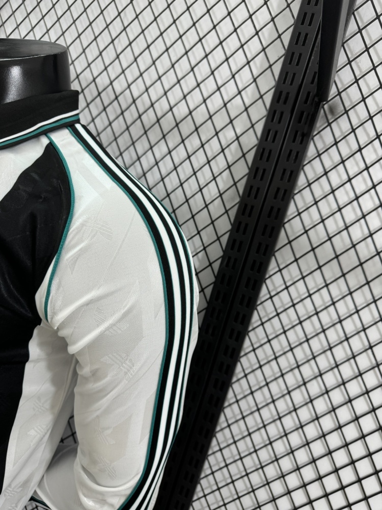 2024/2025 Newcastle United Retro Version Of Long-Sleeved Football Jerseys (Player Edition)