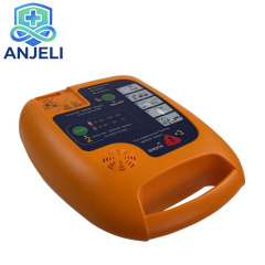  Defibrillator