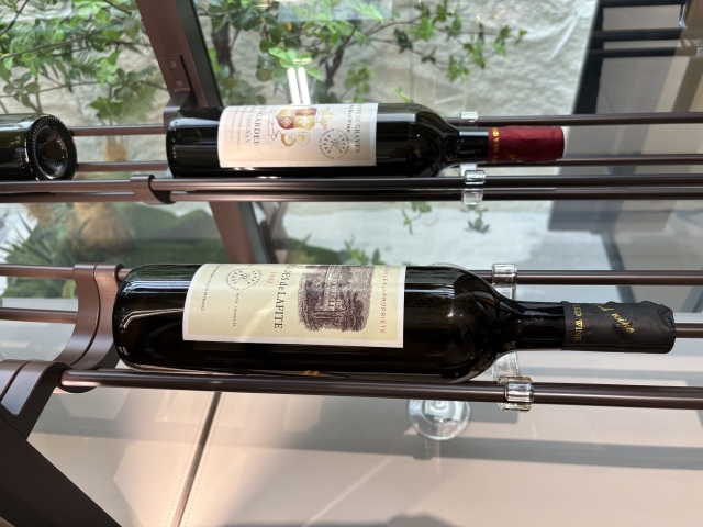 Column-supported Glass Wine Cabinet