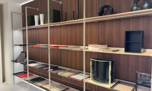 Curved column 18mm board shelf