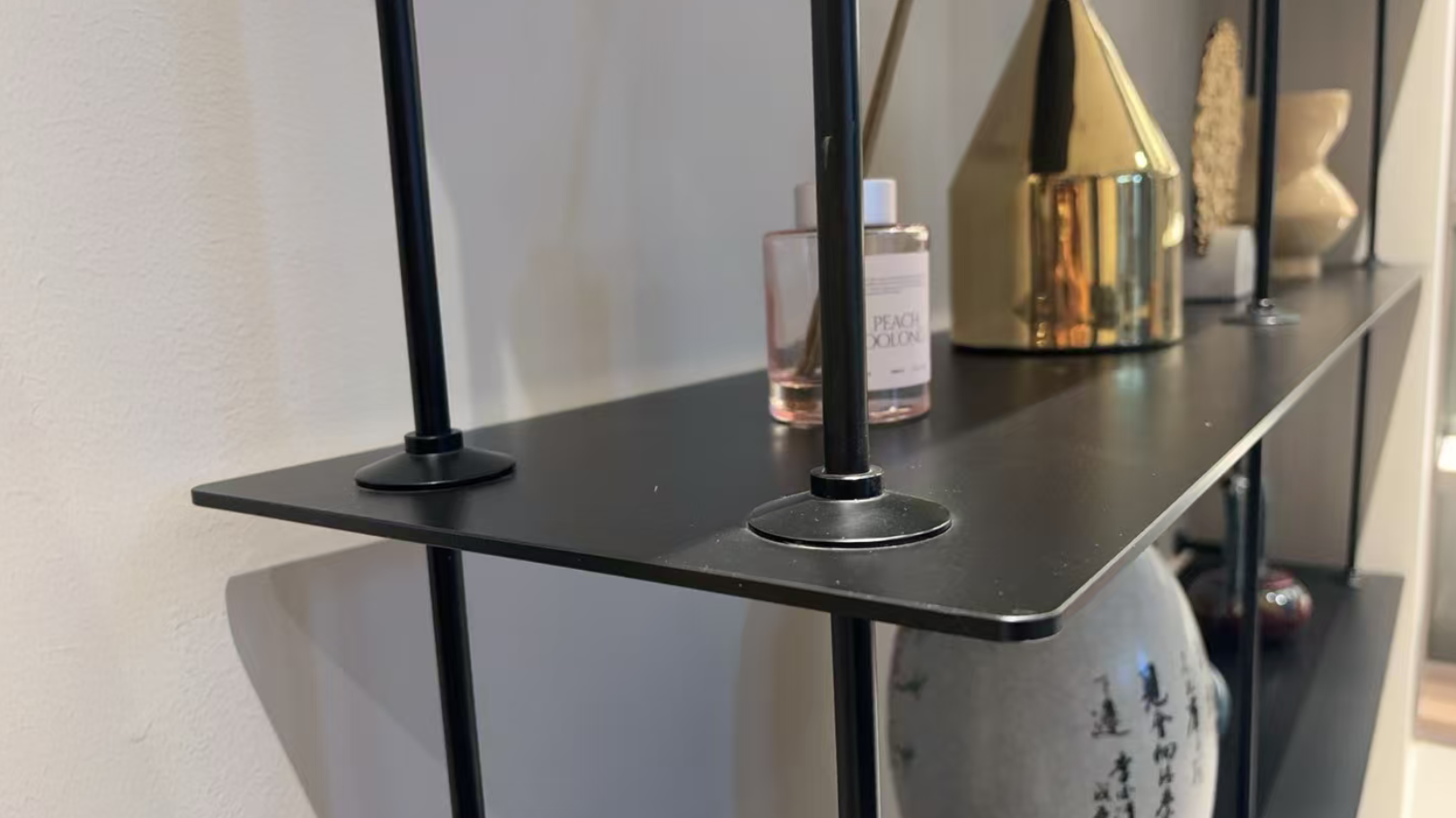 11 mm column decorative shelf
