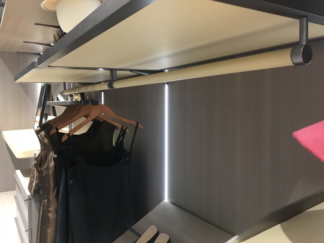 Walk in closet (columns with LED lights)