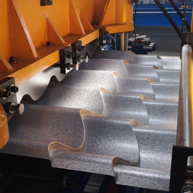 Roof Tile Roll Forming Machine