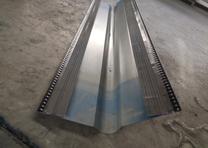 Metal Roof Ridges Making Machine